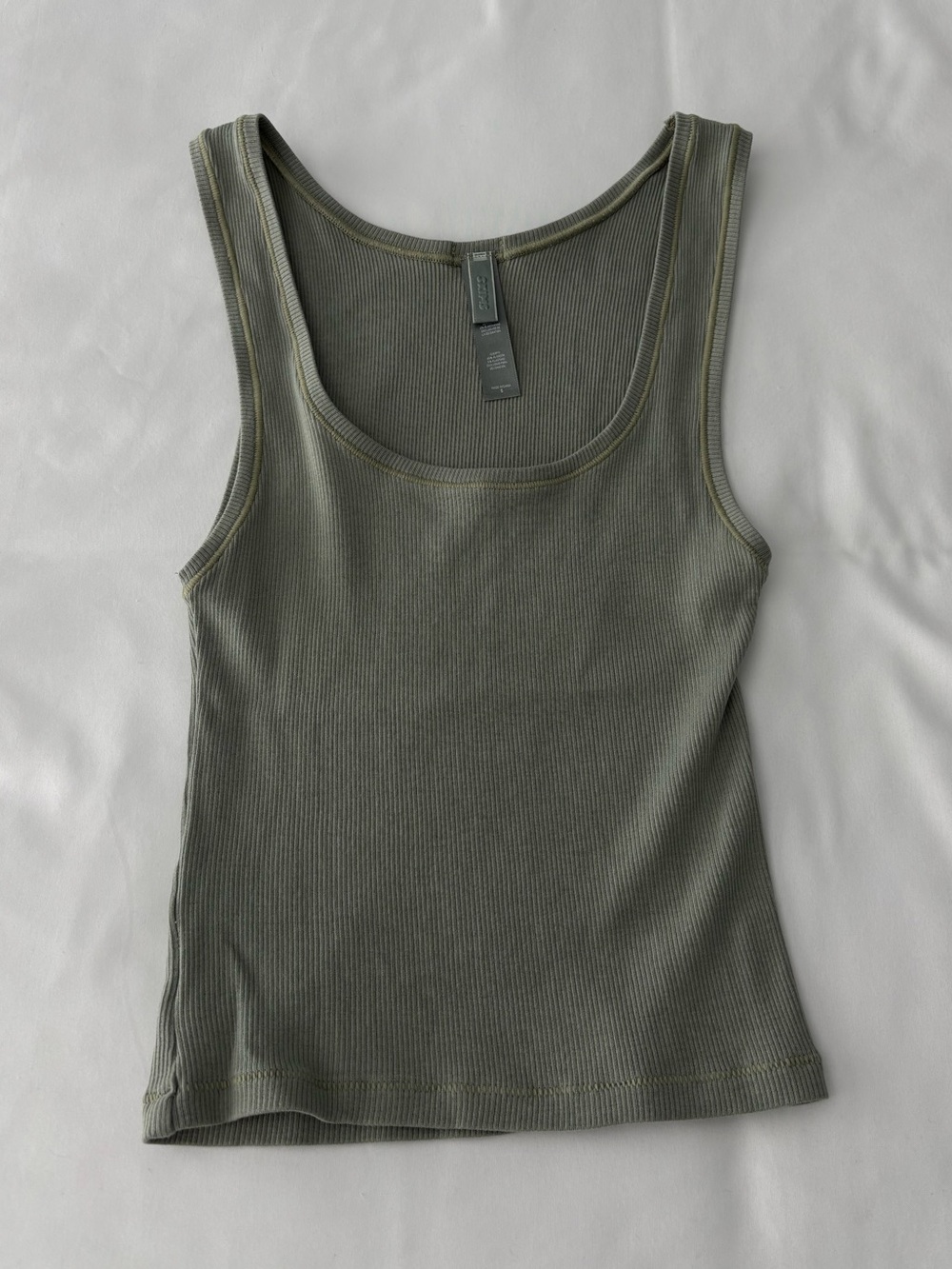 skims mineral cotton rib tank